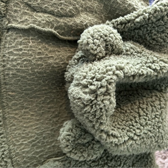 Pair of Fleece Jackets for Twins! (Or just one kid) - Picture 3 of 4
